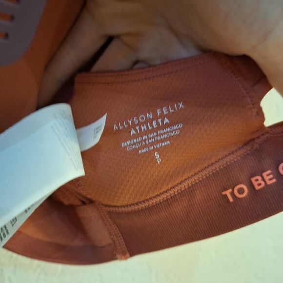 Athleta x Allyson Felix Legend V-Neck Bra D-DD - Picture 8 of 9